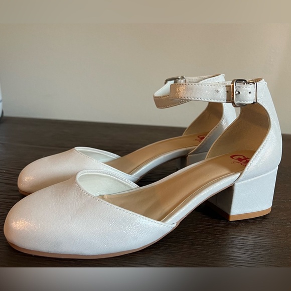 Dilliard’s GB Girls Silver Lianna-Girl Shimmer Dress Heels Size 3 - Picture 3 of 9